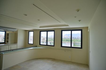 Apartamento à venda com 392m², 4 quartos e 3 vagas Apartamento à venda com 392m², 4 quartos e 3 vagasSala Superior