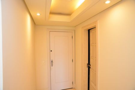 Apartamento à venda com 392m², 4 quartos e 3 vagas Apartamento à venda com 392m², 4 quartos e 3 vagasHall Social