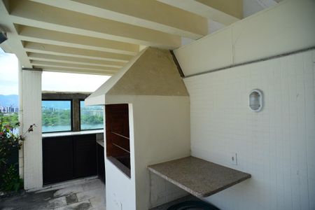 Apartamento à venda com 392m², 4 quartos e 3 vagas Apartamento à venda com 392m², 4 quartos e 3 vagasChurrasqueira