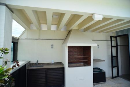 Apartamento à venda com 392m², 4 quartos e 3 vagas Apartamento à venda com 392m², 4 quartos e 3 vagasChurrasqueira