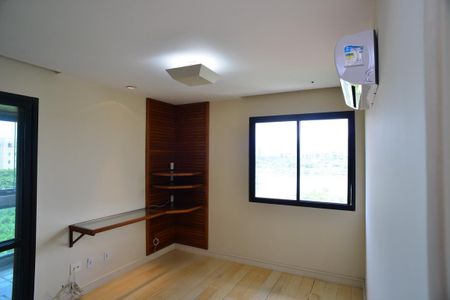 Apartamento à venda com 392m², 4 quartos e 3 vagas Apartamento à venda com 392m², 4 quartos e 3 vagasSuíte