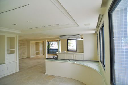 Apartamento à venda com 392m², 4 quartos e 3 vagas Apartamento à venda com 392m², 4 quartos e 3 vagasSala Superior