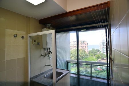 Apartamento à venda com 392m², 4 quartos e 3 vagas Apartamento à venda com 392m², 4 quartos e 3 vagasÁrea de Serviço