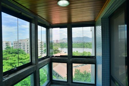 Apartamento à venda com 392m², 4 quartos e 3 vagas Apartamento à venda com 392m², 4 quartos e 3 vagasVaranda Suíte