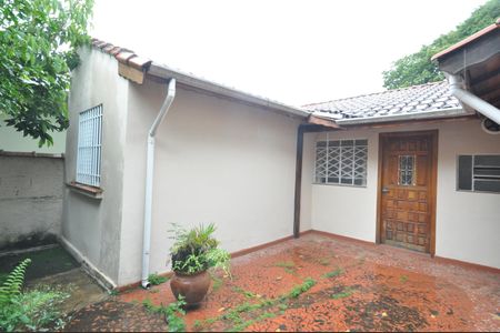 Casa à venda com 176m², 1 quarto e 1 vagaQuintal