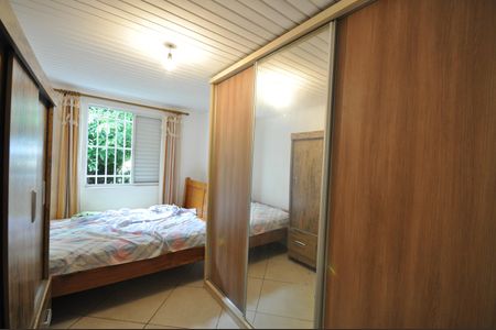 Casa à venda com 176m², 1 quarto e 1 vagaQuarto