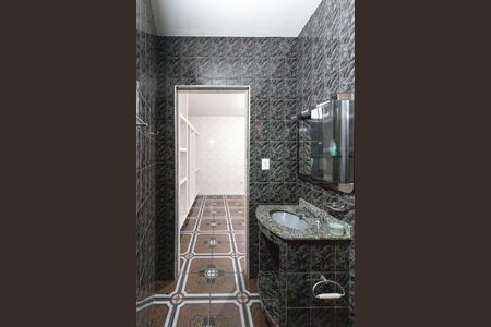 Casa à venda com 260m², 3 quartos e 2 vagasBanheiro do Quarto 3 suíte