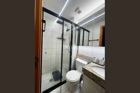 Banheiro de kitnet/studio para alugar com 1 quarto, 28m² em centro, Brasília
