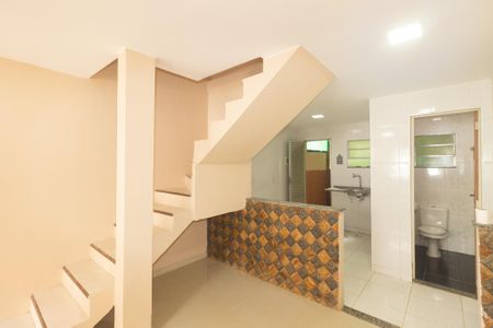 Sala de casa de condomínio para alugar com 2 quartos, 70m² em Guaratiba, Rio de Janeiro
