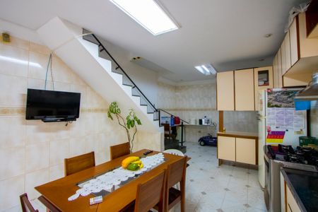 Casa à venda com 242m², 3 quartos e 3 vagas Casa à venda com 242m², 3 quartos e 3 vagasCozinha