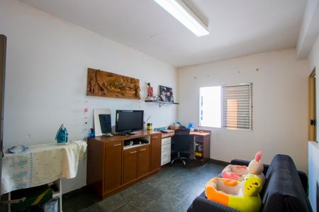 Casa à venda com 242m², 3 quartos e 3 vagas Casa à venda com 242m², 3 quartos e 3 vagasQuarto 3