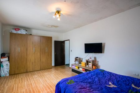 Casa à venda com 242m², 3 quartos e 3 vagas Casa à venda com 242m², 3 quartos e 3 vagasQuarto 1