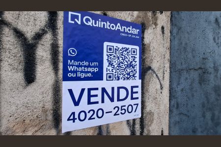 Casa à venda com 242m², 3 quartos e 3 vagas Casa à venda com 242m², 3 quartos e 3 vagasPlaquinha