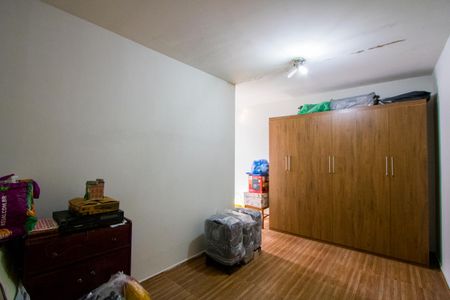 Casa à venda com 242m², 3 quartos e 3 vagas Casa à venda com 242m², 3 quartos e 3 vagasQuarto 2