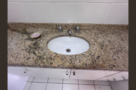 Apartamento à venda com 60m², 3 quartos e 1 vagaBanheiro Social