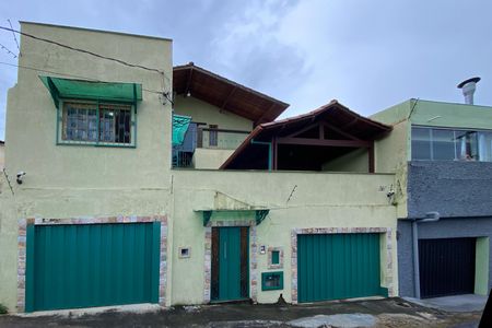 Casa para alugar com 45m², 1 quarto e 1 vaga Casa para alugar com 45m², 1 quarto e 1 vagaFachada