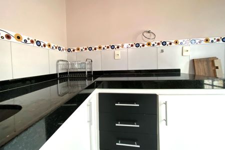 Casa para alugar com 45m², 1 quarto e 1 vaga Casa para alugar com 45m², 1 quarto e 1 vagaCozinha