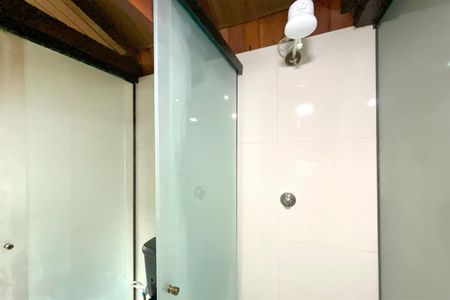 Casa para alugar com 80m², 3 quartos e 1 vaga Casa para alugar com 80m², 3 quartos e 1 vagaBanheiro Social