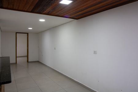 Sala de casa para alugar com 2 quartos, 72m² em Jardim Soraia, São Paulo