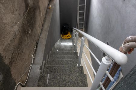 Casa para alugar com 72m², 2 quartos e sem vagaescada de acesso