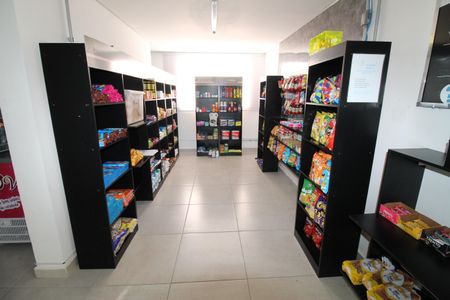 Apartamento para alugar com 50m², 2 quartos e 1 vagaÁrea comum - Mini Mercado