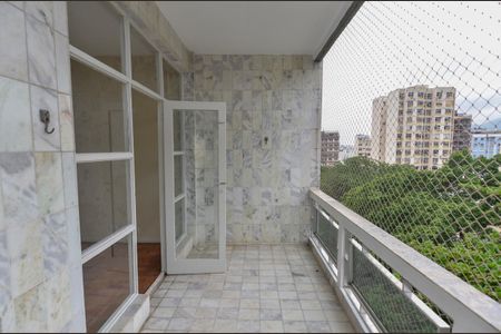 Sala de apartamento para alugar com 1 quarto, 81m² em Grajaú, Rio de Janeiro