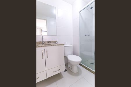 Apartamento para alugar com 49m², 2 quartos e 1 vaga Apartamento para alugar com 49m², 2 quartos e 1 vagaBanheiro da Suíte