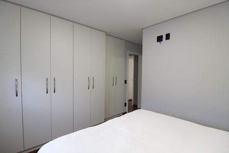 Apartamento à venda com 83m², 3 quartos e 2 vagas Apartamento à venda com 83m², 3 quartos e 2 vagasQuarto 3