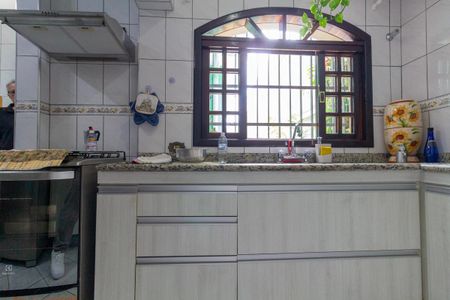 Casa à venda com 90m², 2 quartos e 2 vagasCozinha