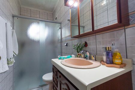 Casa à venda com 90m², 2 quartos e 2 vagasBanheiro 1