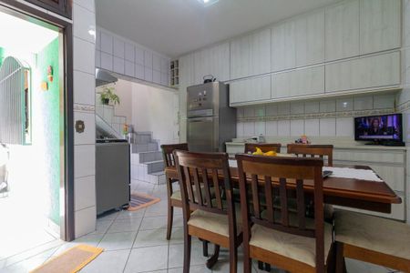 Casa à venda com 90m², 2 quartos e 2 vagasCozinha