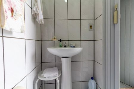 Casa à venda com 90m², 2 quartos e 2 vagasBanheiro 2