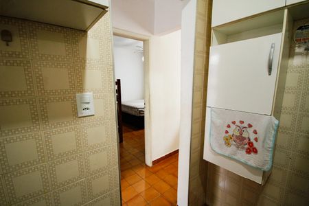 Cozinha de apartamento para alugar com 1 quarto, 35m² em Vila Caiçara, Praia Grande