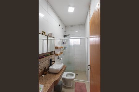 Casa à venda com 230m², 4 quartos e 4 vagasBanheiro