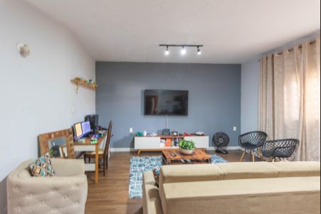 Casa à venda com 230m², 4 quartos e 4 vagasSala