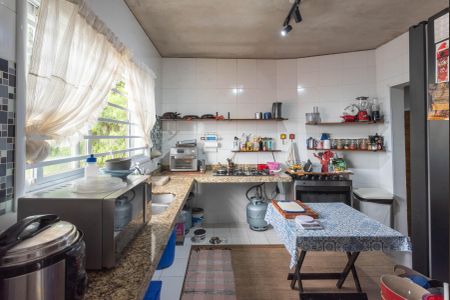 Casa à venda com 230m², 4 quartos e 4 vagasCozinha