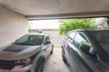 Casa à venda com 230m², 4 quartos e 4 vagasGaragem