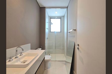 Apartamento para alugar com 135m², 2 quartos e 2 vagas Apartamento para alugar com 135m², 2 quartos e 2 vagasBanheiro da Suíte 1