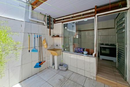 Casa de condomínio para alugar com 65m², 1 quarto e 1 vagaQuintal