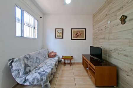 Sala de casa de condomínio para alugar com 1 quarto, 65m² em Guilhermina, Praia Grande