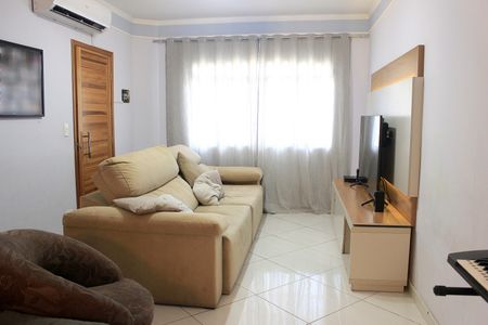 Casa à venda com 125m², 3 quartos e 4 vagasSala 