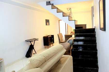 Casa à venda com 125m², 3 quartos e 4 vagasSala 