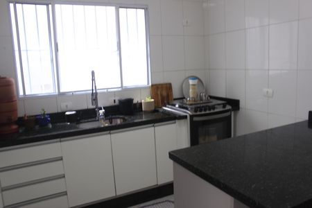 Casa à venda com 125m², 3 quartos e 4 vagasCozinha 