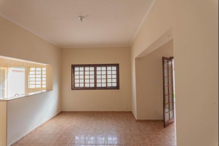 Casa à venda com 250m², 4 quartos e 4 vagasSala