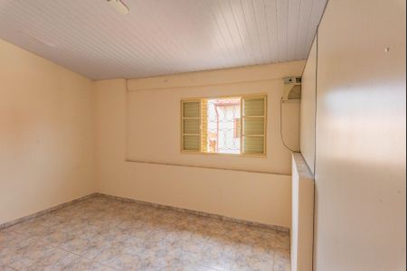 Casa à venda com 250m², 4 quartos e 4 vagasCasa 2- Salão