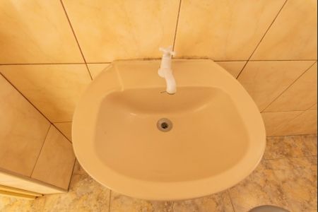 Casa à venda com 250m², 4 quartos e 4 vagasCasa 2- Banheiro