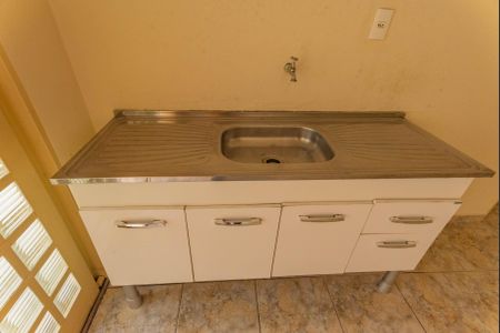 Casa à venda com 250m², 4 quartos e 4 vagasCasa 2- Cozinha