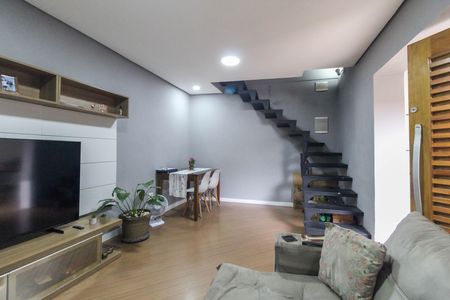Sala de casa para alugar com 3 quartos, 90m² em Vila Jacuí, São Paulo