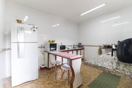 Casa para alugar com 90m², 3 quartos e 2 vagasCozinha