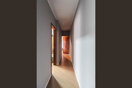 Casa para alugar com 90m², 3 quartos e 2 vagasCorredor